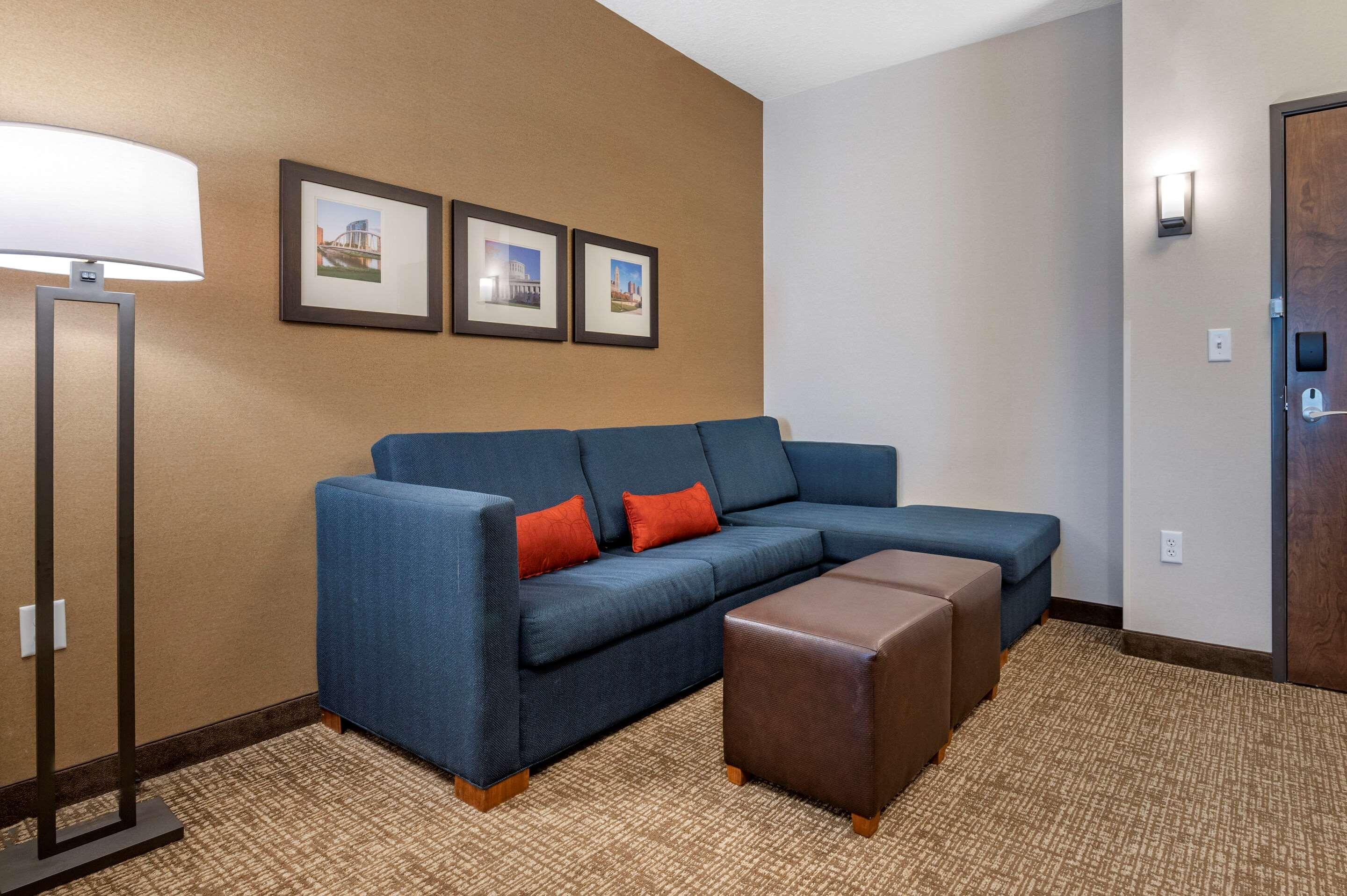 Comfort Suites Columbus Airport Экстерьер фото