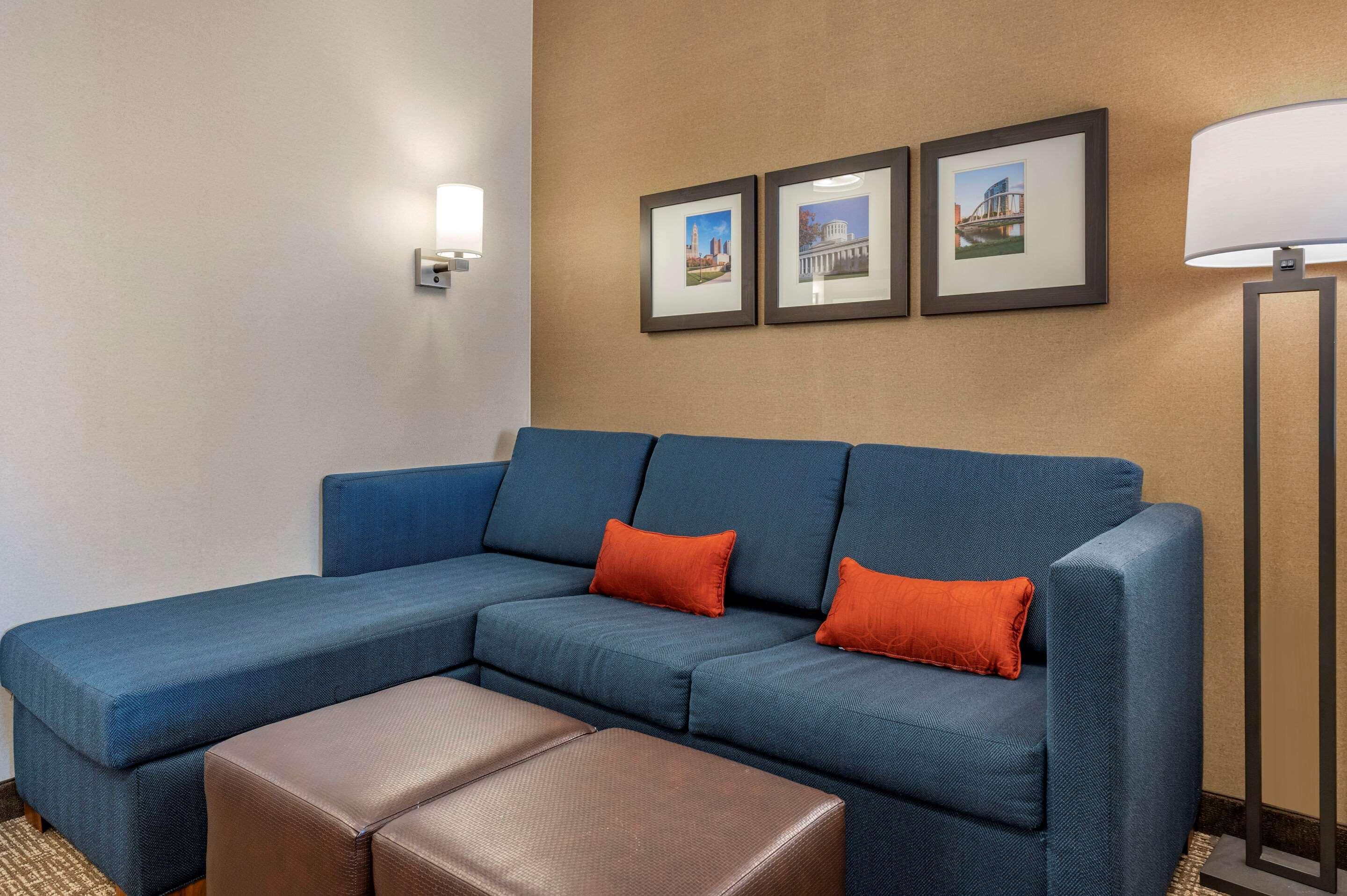 Comfort Suites Columbus Airport Экстерьер фото