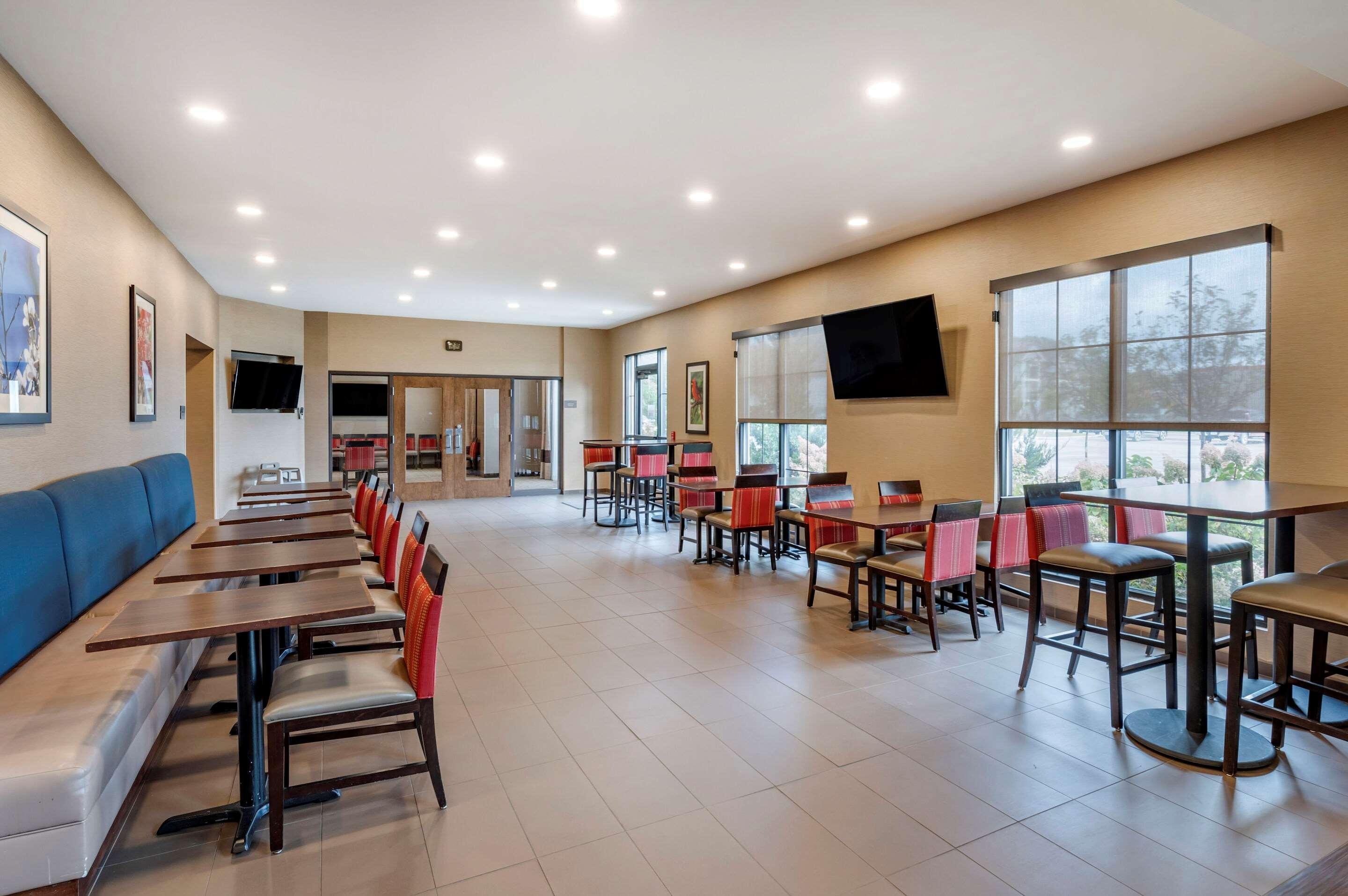 Comfort Suites Columbus Airport Экстерьер фото
