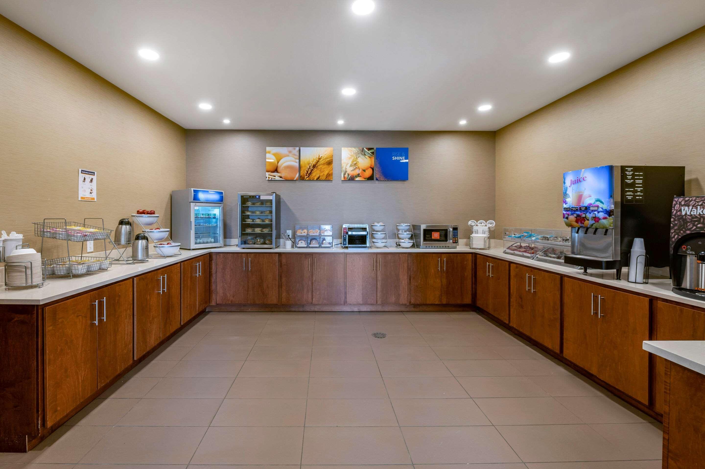 Comfort Suites Columbus Airport Экстерьер фото